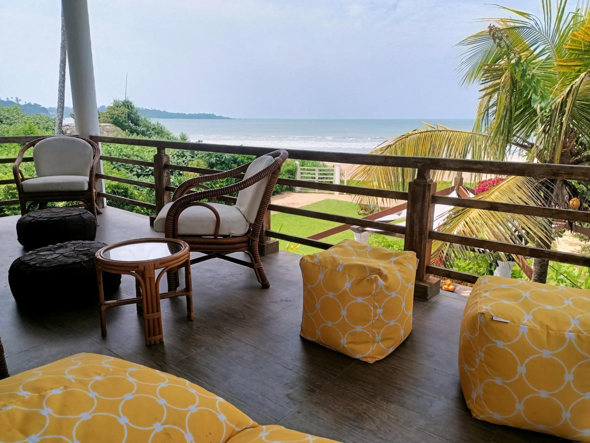 Santi Beach House With Pool & Beach Weligama Bilik gambar